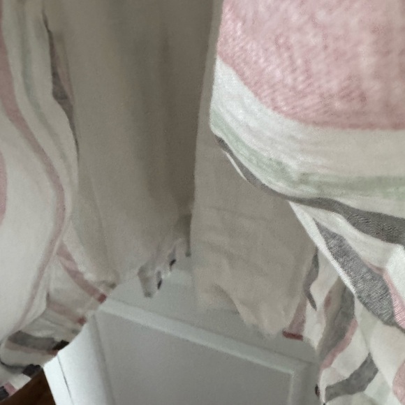 Vero Moda NWTWhite and Gray Flutter Sleeve Sundress. Top 21”length 37,5” - Picture 5 of 6